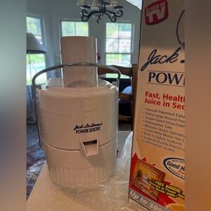 Jack La Lannes power juicer new in box